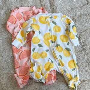 Never worn - carter’s footies